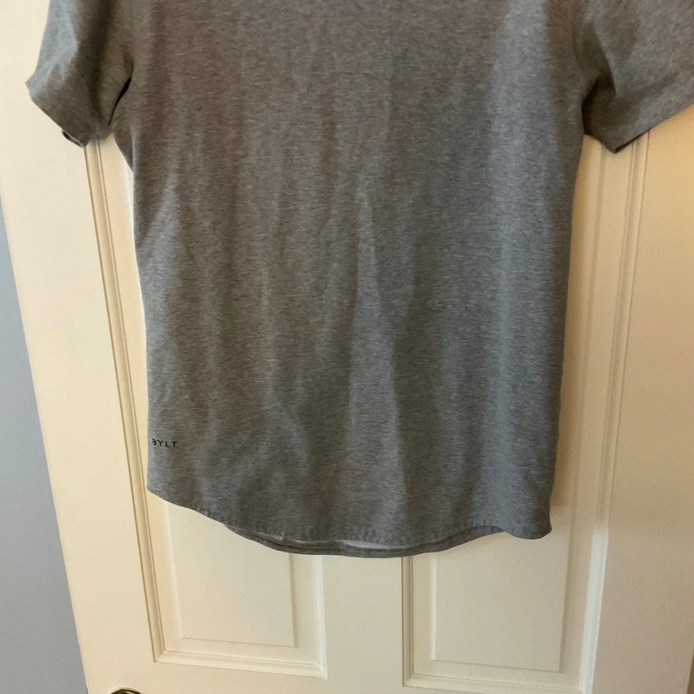 BYLT Premium Basics Lux Drop Cut Tee Mens M Grey Athletic Fit Short Sleeve Shirt